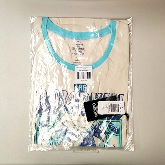 ❤️NWT VINTAGE TORRID NIGHTMARE BEFORE CHRISTMAS PUMPKIN KING HALLOWEEN TEE PLUS - Picture 4 of 10